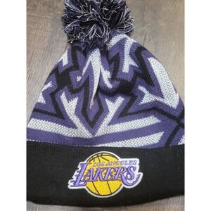 Los Angeles Lakers New Era NBA Hardwood Classics Pom Beanie Purple